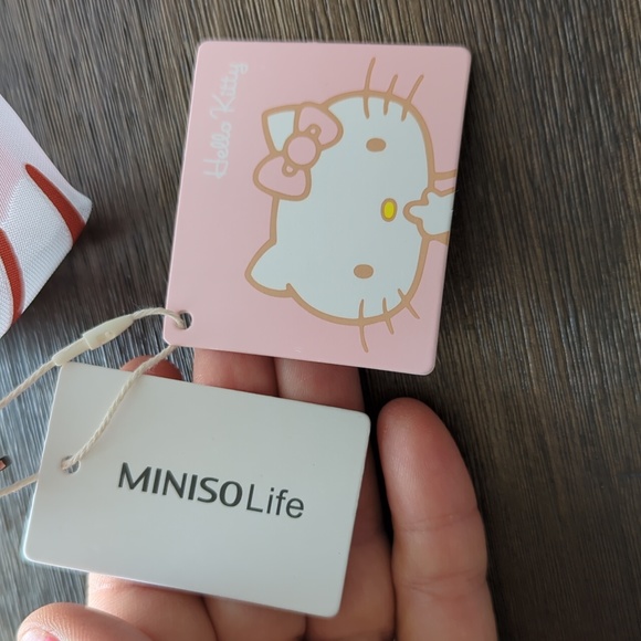 BNWT Sanrio Miniso Hello Kitty Mesh Cosmetics Bag - Picture 9 of 9